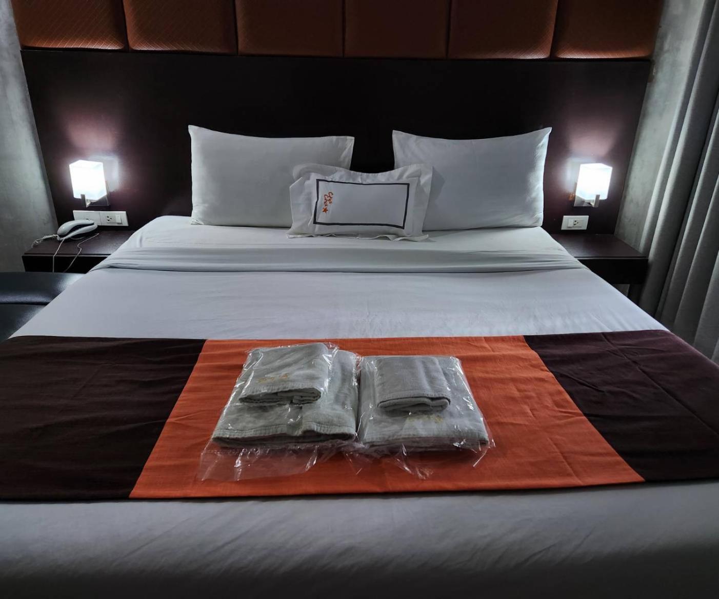 Collection O The Bangkok Cha Cha Suite Dış mekan fotoğraf