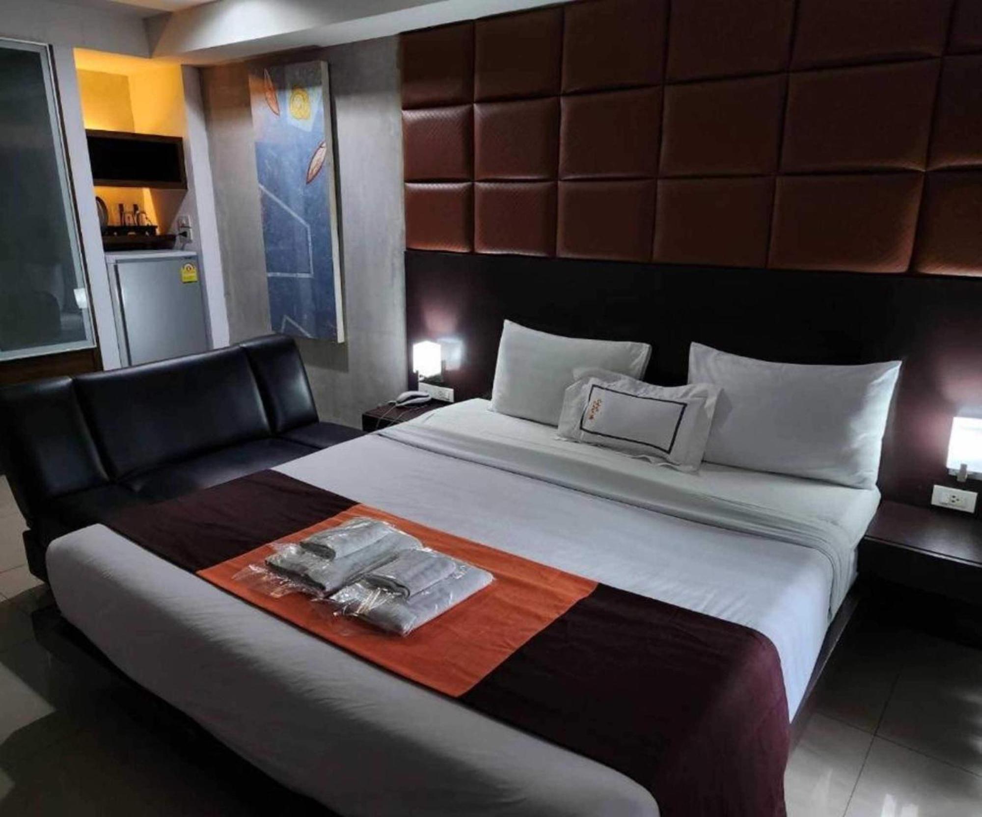 Collection O The Bangkok Cha Cha Suite Dış mekan fotoğraf