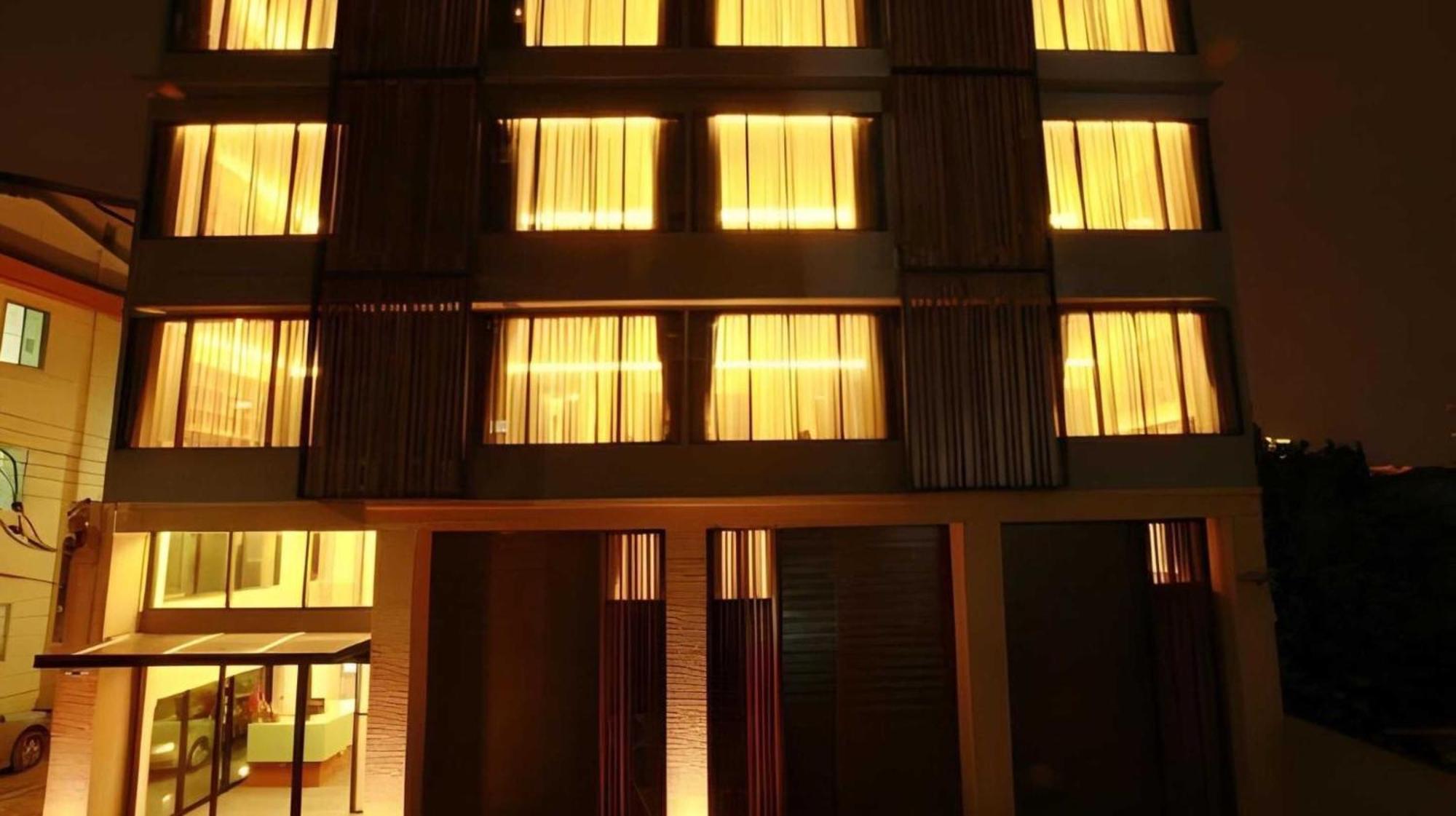 Collection O The Bangkok Cha Cha Suite Dış mekan fotoğraf